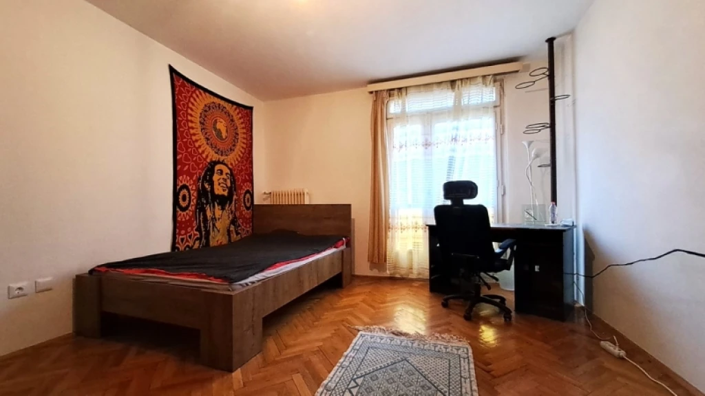 Kiadó panellakás, Pécs, Uránváros