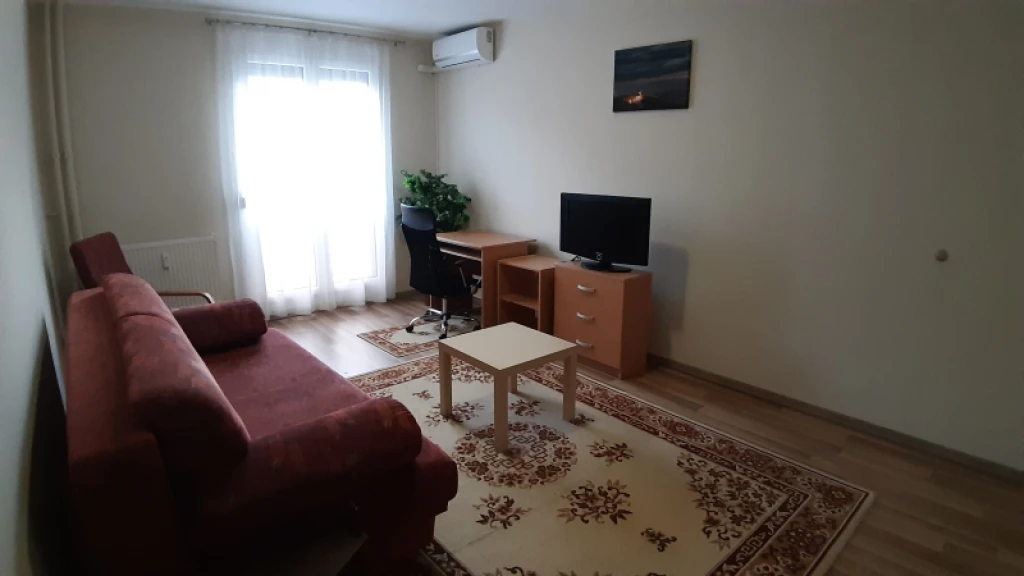 Kiadó panellakás, Pécs, Egyetemváros