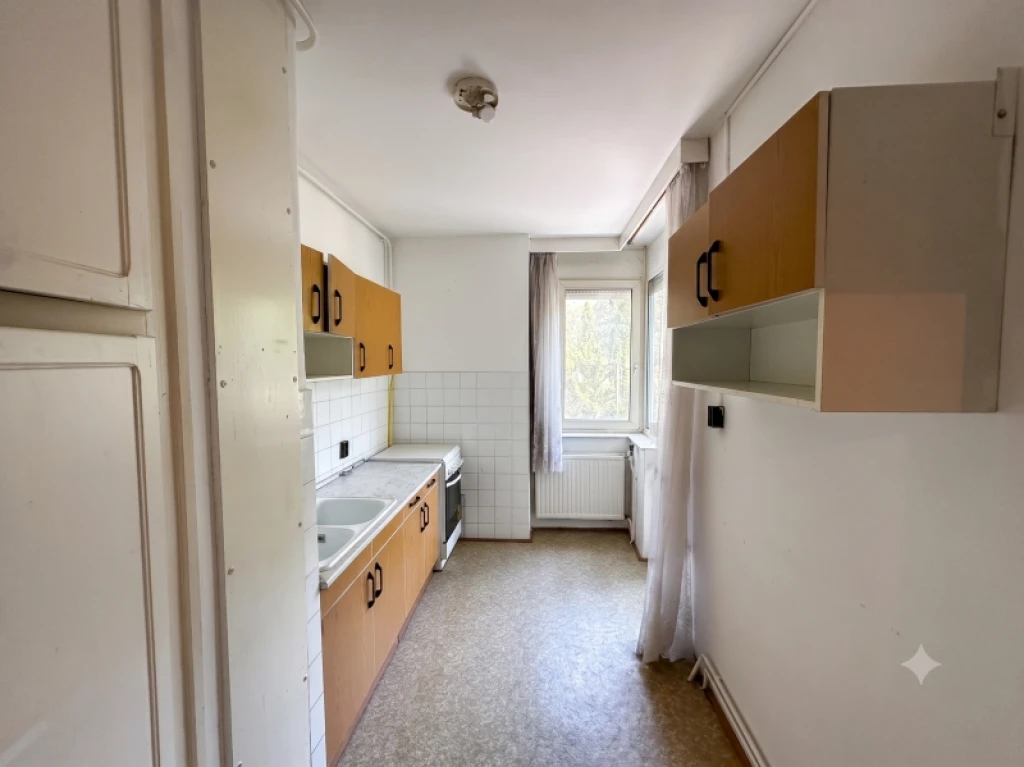 Eladó téglalakás, Pécs, Kertváros/Rózsadomb