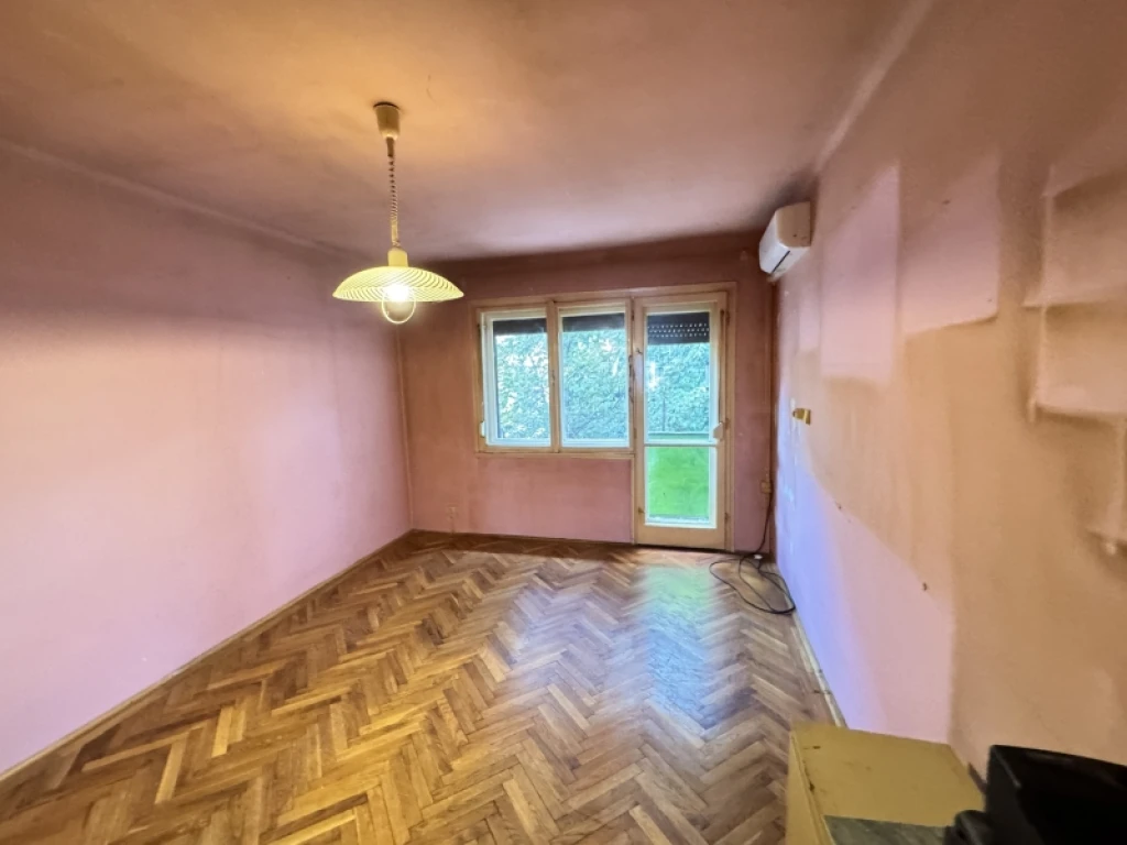 Eladó téglalakás, Pécs, Belváros