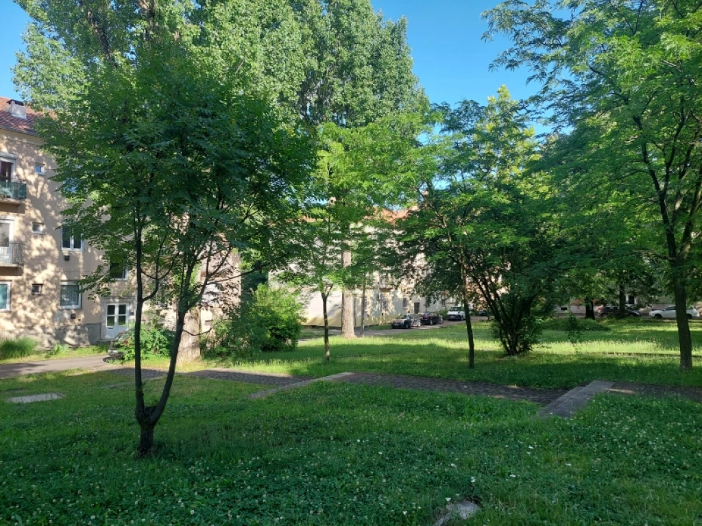 Eladó téglalakás, Pécs, Meszes