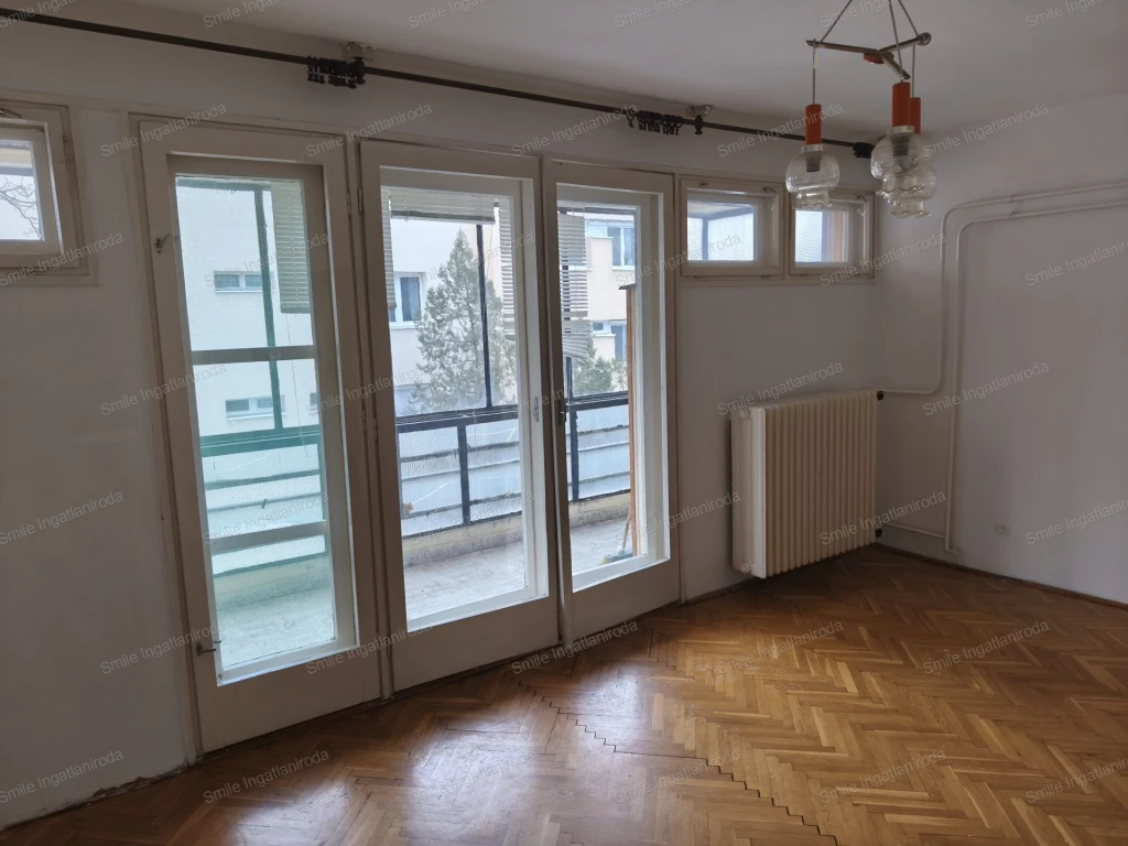 Eladó 3 szobás tégla építésű lakás Nyíregyházán a stadion közelében