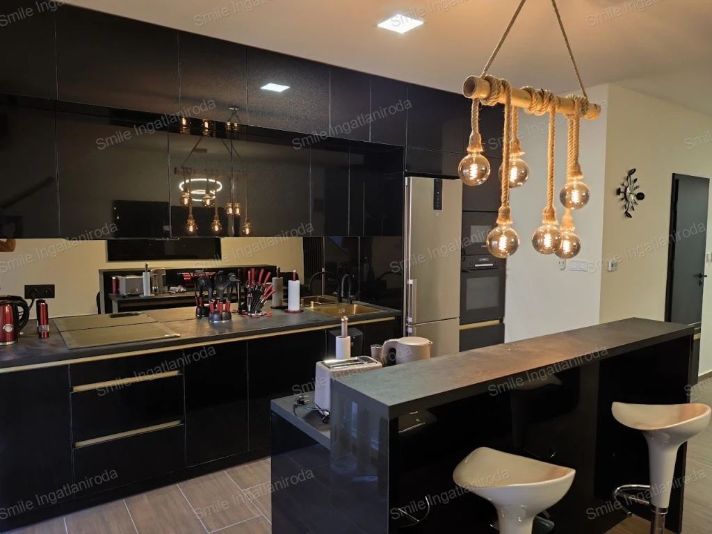 Nyíregyháza belváros közelében,Malomkertben Amerikaikonyhás-nappalis + 2 szobás újépítésű lakás kiadó