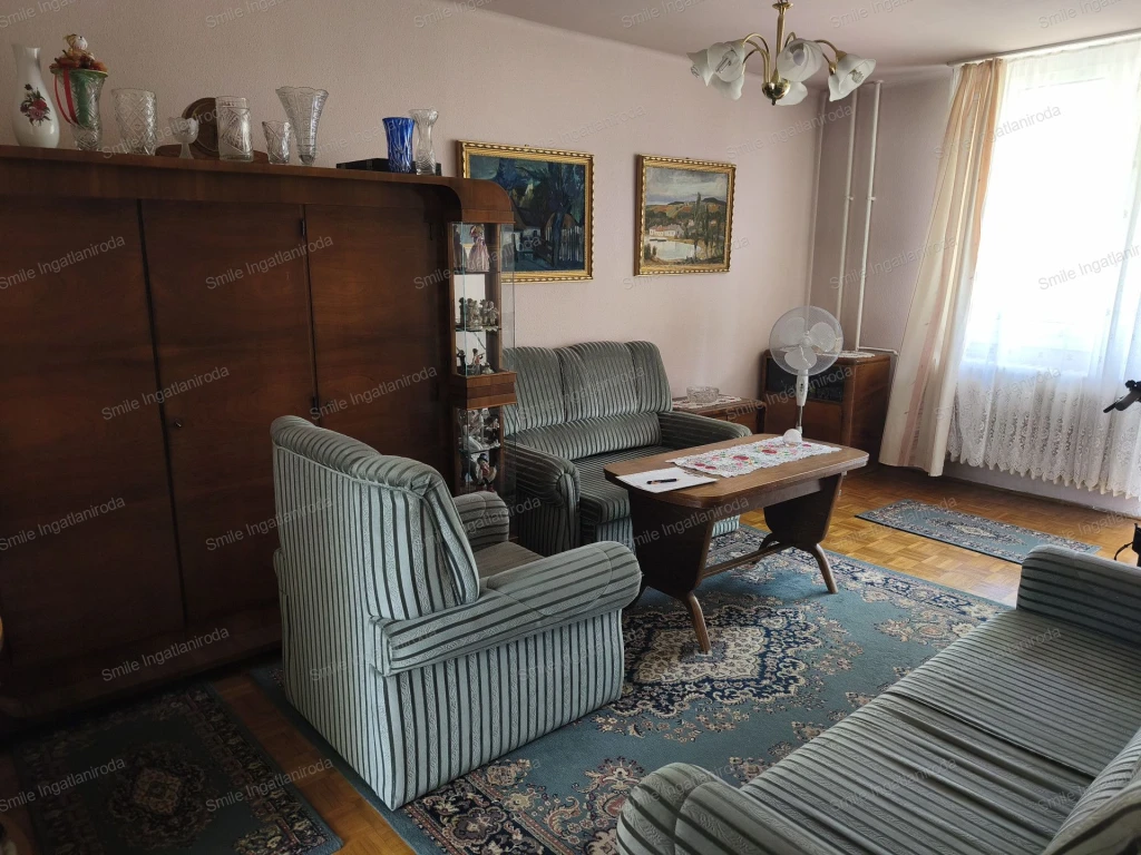 Nyíregyházán,a Krúdy Gyula Gimnázium közelében 68 m²-es, 3 szobás, loggiás lakás eladó