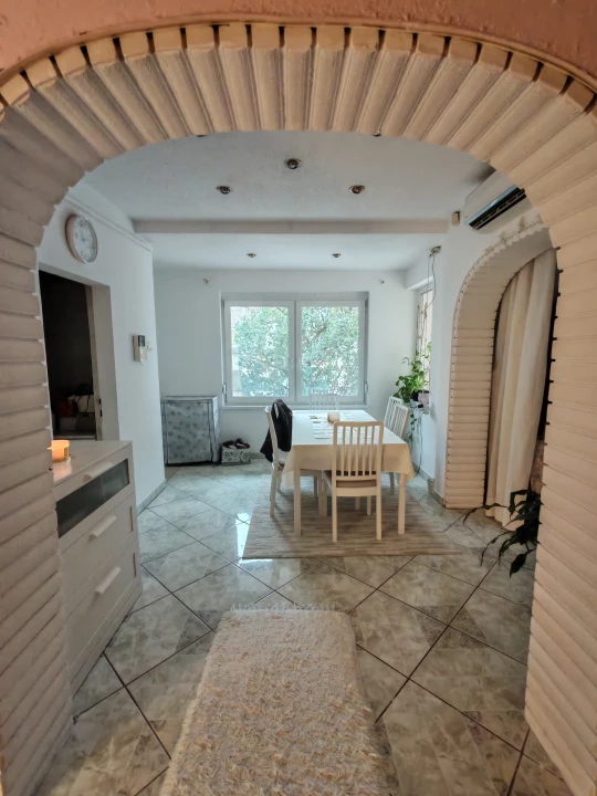 c3-1-name c2-1-name, Szeged, Katona József utca