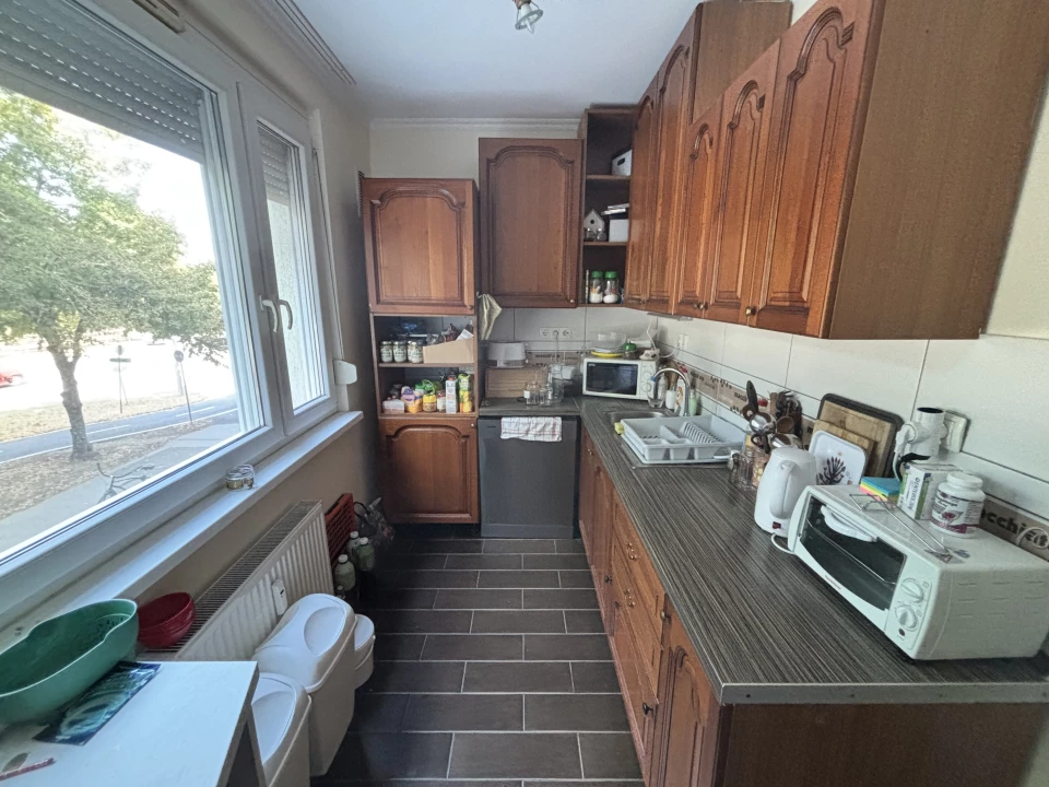 Eladó panellakás, Szeged, Űrhajós utca