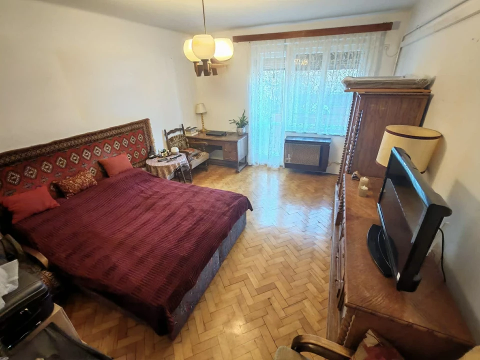 Eladó téglalakás, Szeged, Madách utca