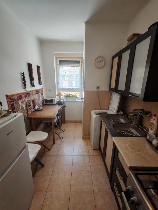 c3-1-name c2-19-name, Szeged, Madách utca