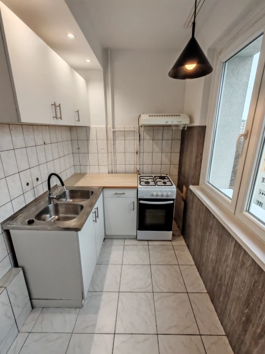 Eladó panellakás, Szeged, Pentelei sor