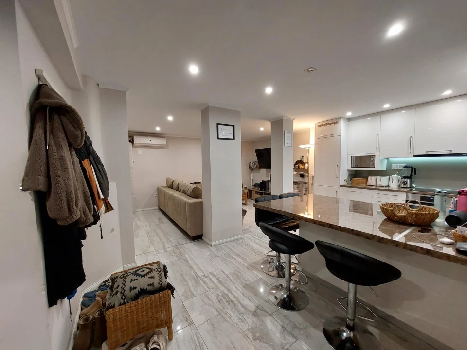 c3-1-name c2-19-name, Szeged, Boldogasszony sugárút