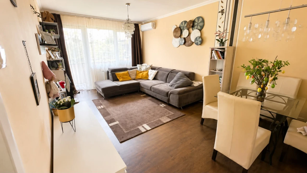 Eladó panellakás, Szeged, Budapesti körút