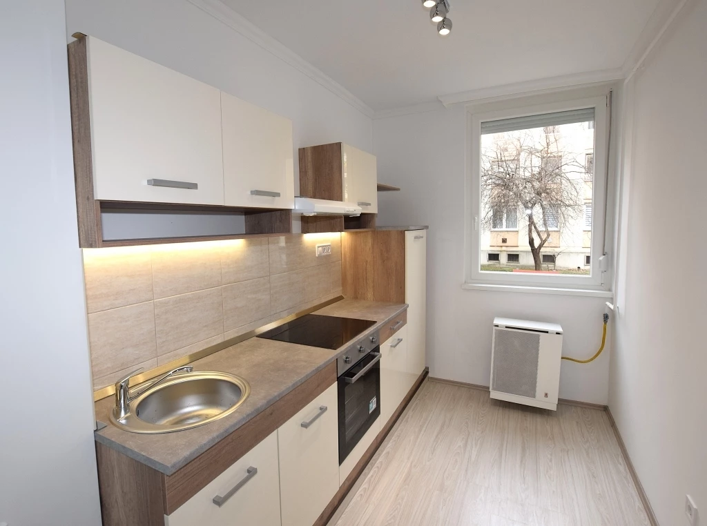 For sale brick flat, Debrecen, Belváros