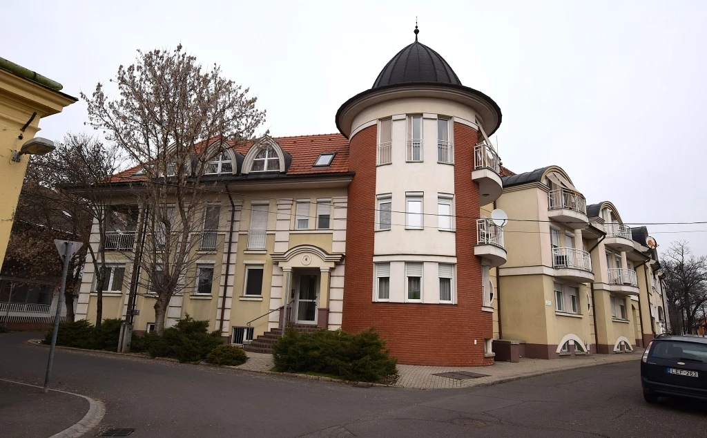 For sale brick flat, Debrecen, Óváros