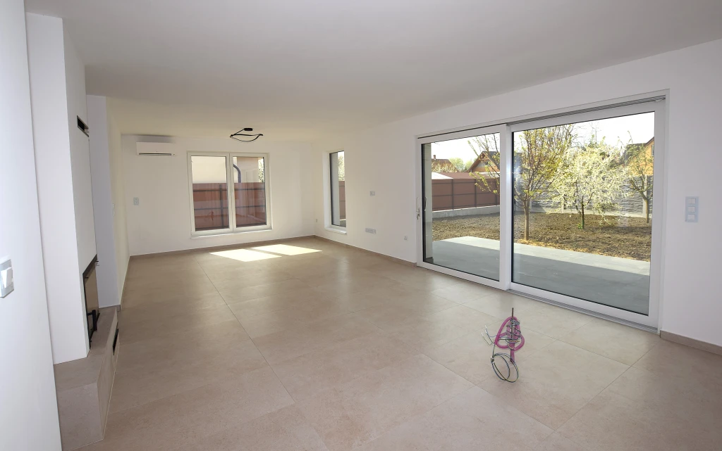 Eladó családi ház Alsójózsán.