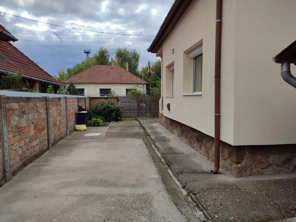 For sale semi-detached house, Monor, Monor, Damjanich utca