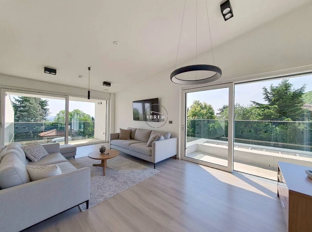 Eladó Társasházi lakás, Budapest III. kerület, Remetehegy, 92nm, 240000000 Ft