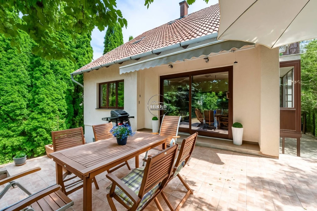 Eladó Családi ház, Budakeszi, Meggyes, 240nm, 199000000 Ft