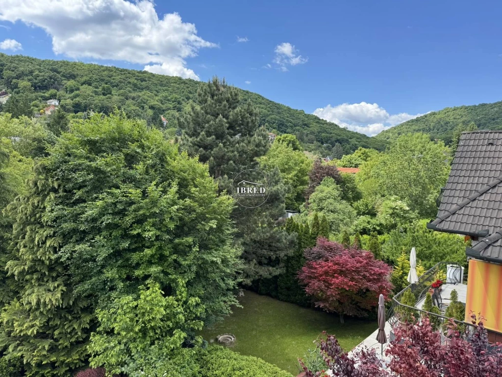 Eladó Családi ház, Budapest II. kerület, Máriaremete - II/A, 254nm, 475000000 Ft