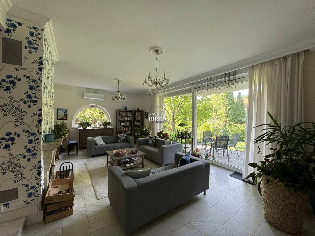 c3-1-name c2-1-name, Budapest II. kerület, Máriaremete