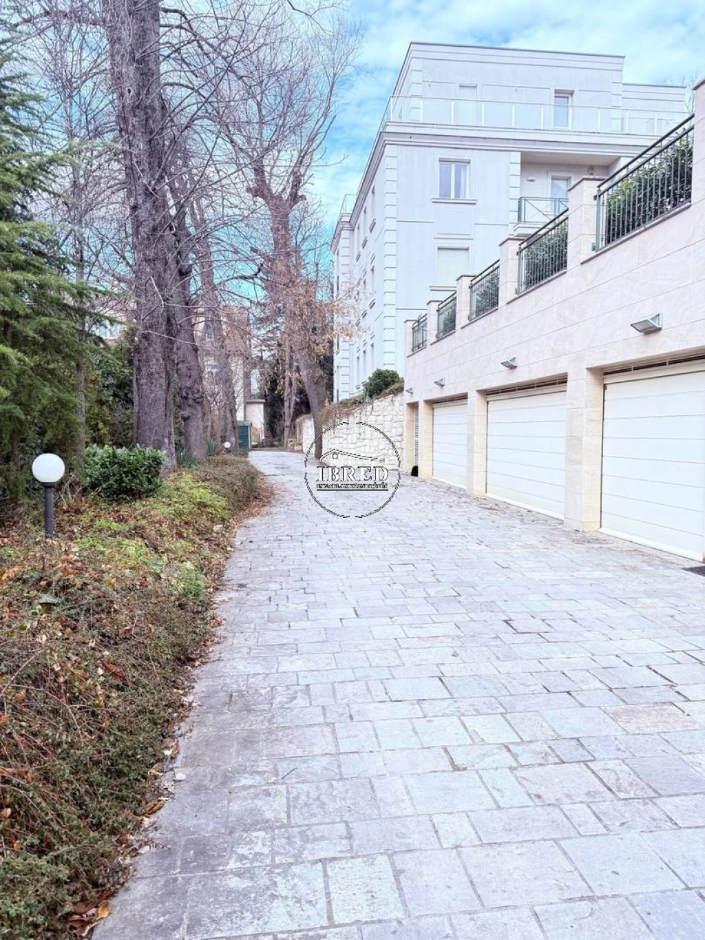 Kiadó Társasházi lakás, Budapest XI. kerület, Gellért-hegy, 180nm, 262080000 Ft