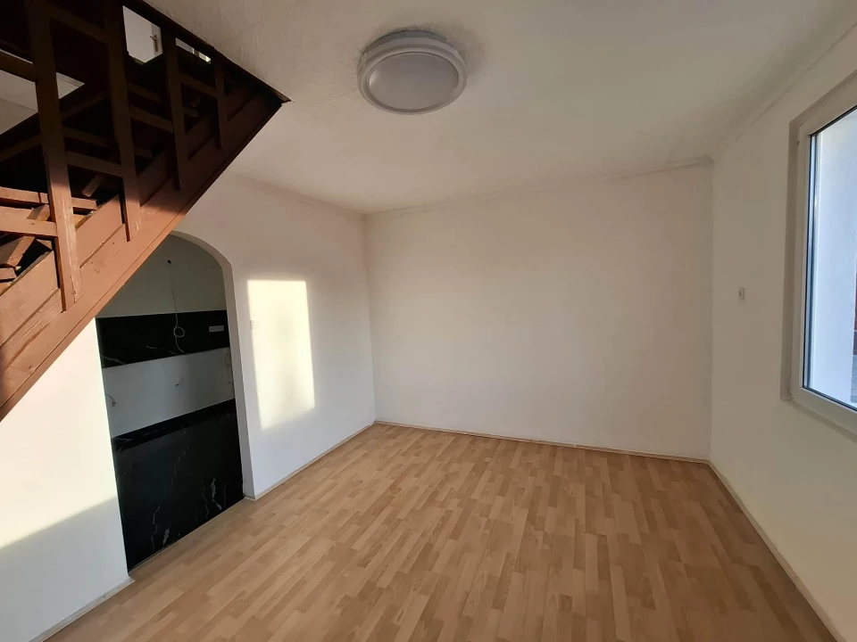 c3-1-name c2-1-name, Örkény