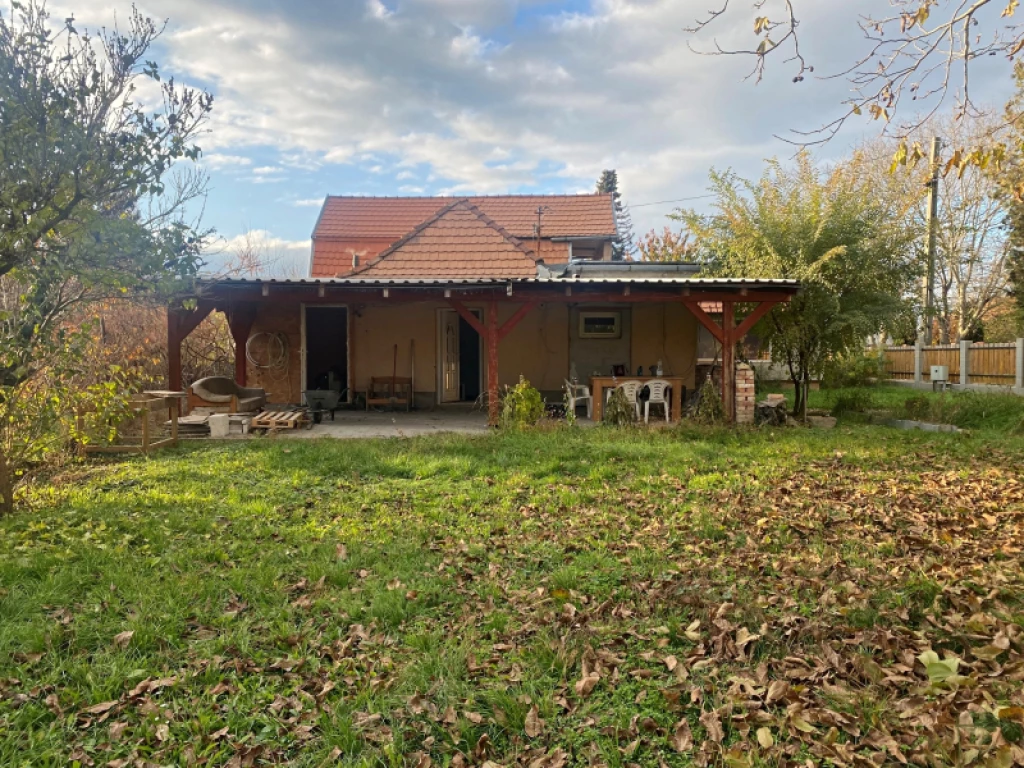 For sale house, Majosháza