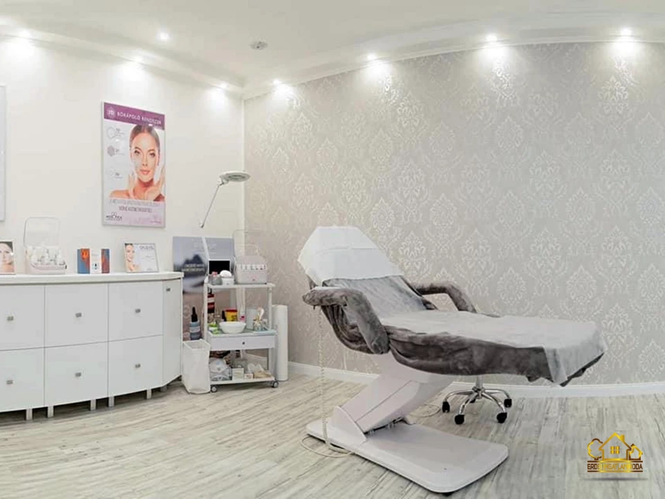 Eladó üzlet, Halásztelek