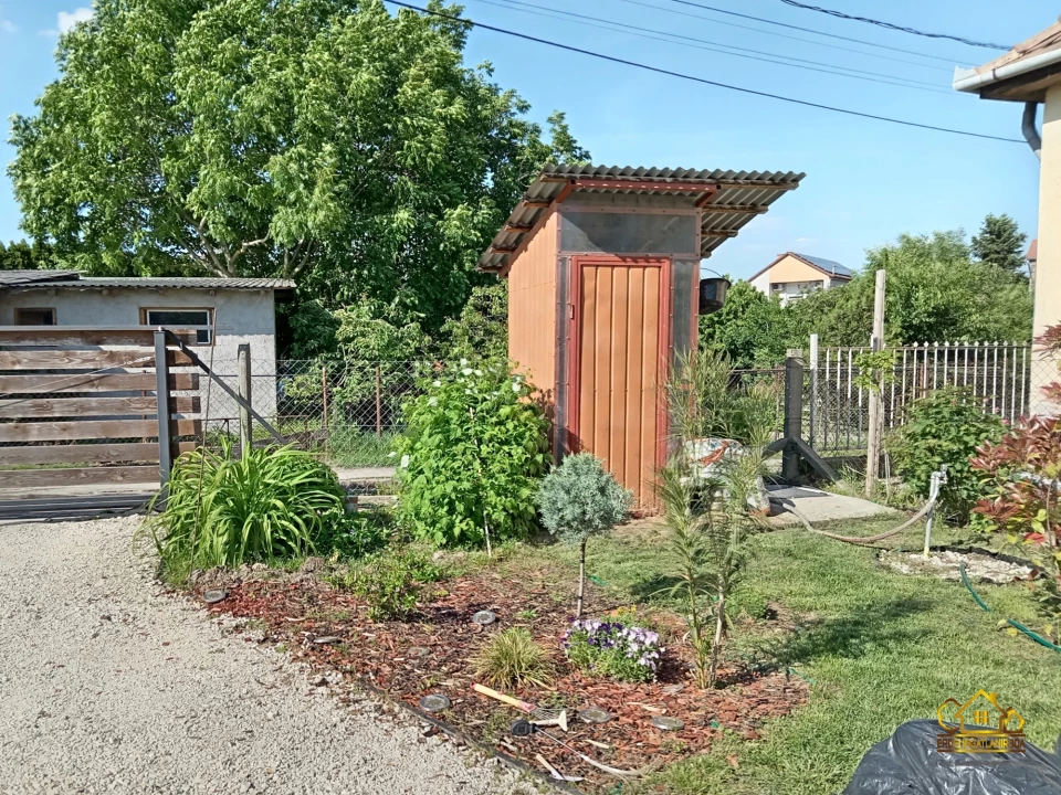 Eladó építési telek, Tököl