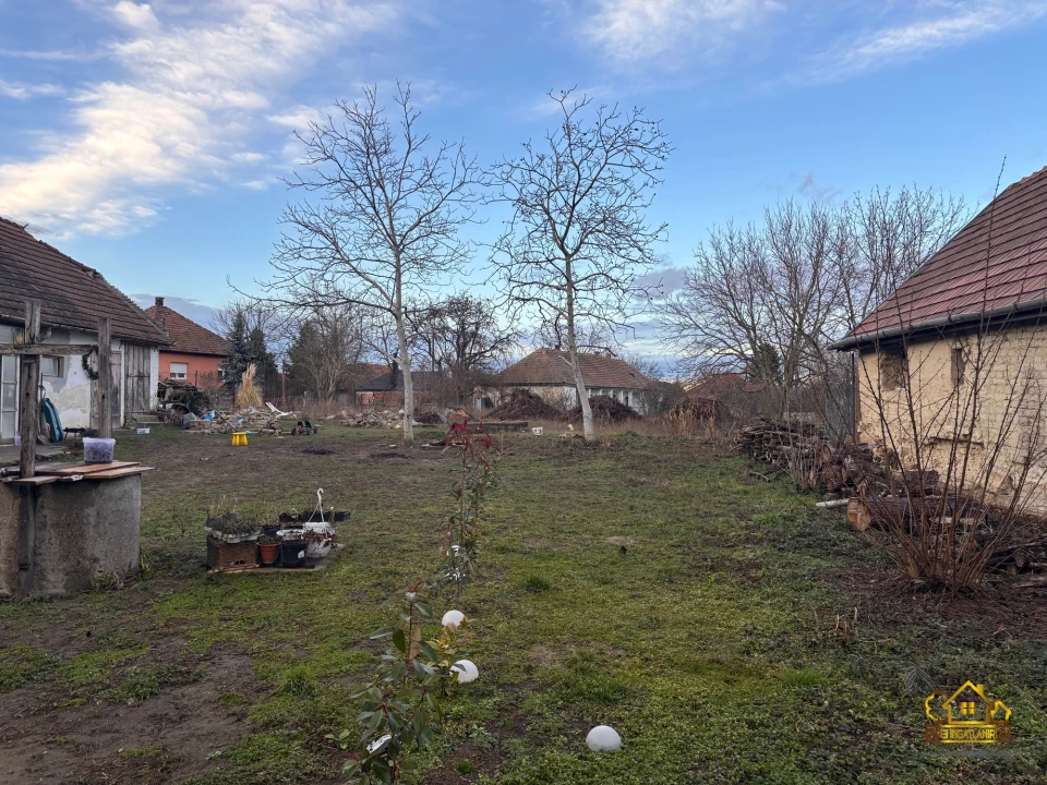 Eladó építési telek, Tököl