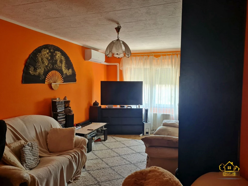 Eladó téglalakás, Tököl