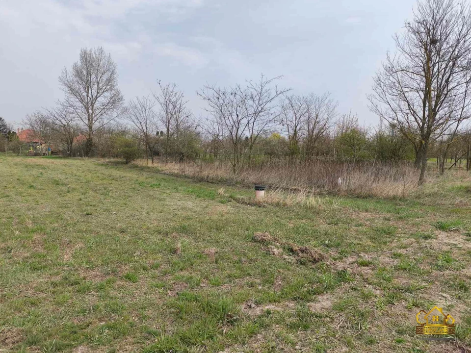 Eladó építési telek, Szigetcsép