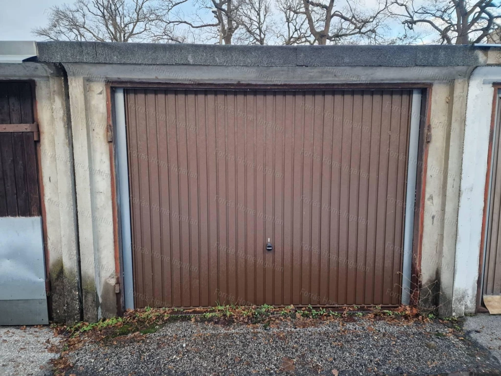 For sale detached garage, Tatabánya