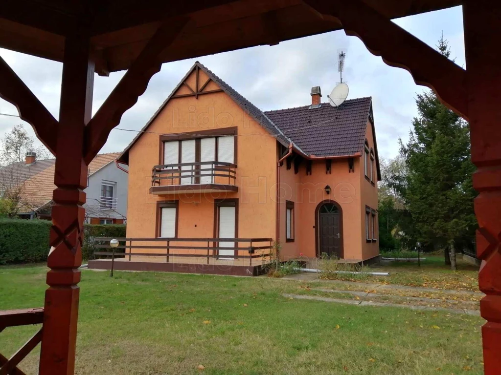 c3-1-name c2-1-name, Balatonszárszó