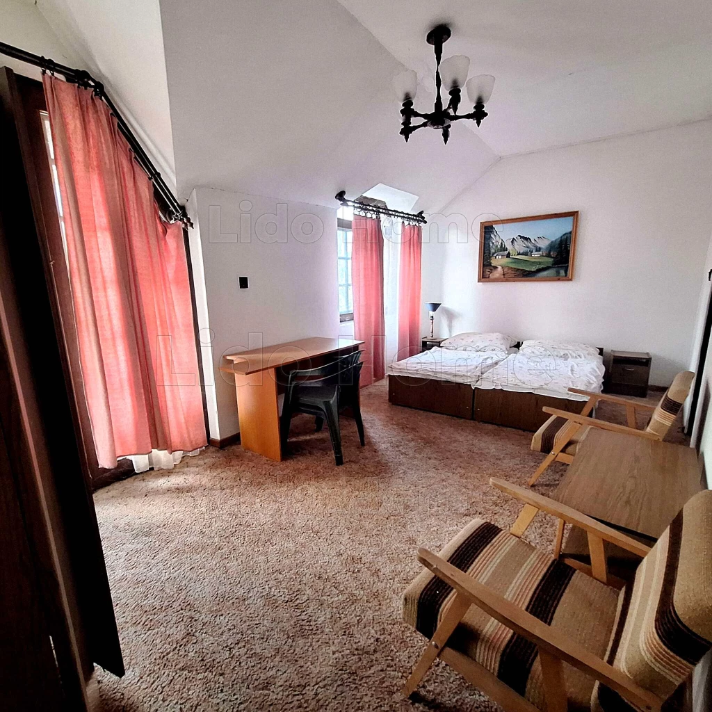 Siófok BELVÁROSÁBAN működő, tovább fejleszthető INGATLAN, kifejezetten BEFEKTETŐKNEK ELADÓ!