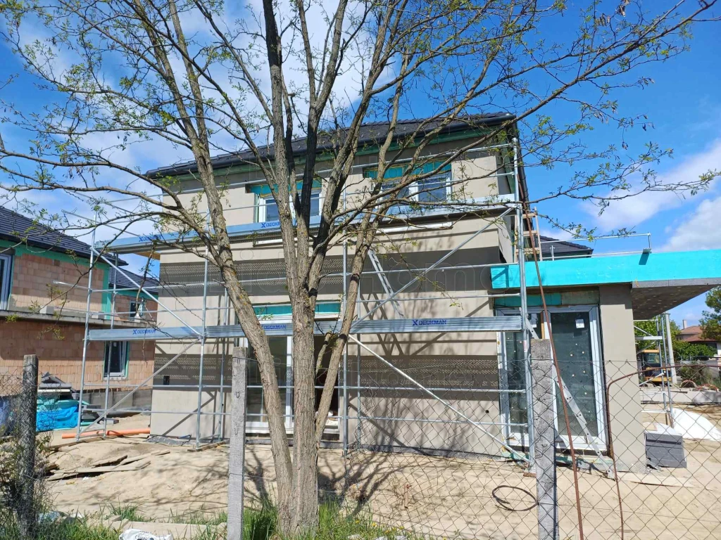 ELADÓ ÚJ ÉPÍTÉSŰ TÉGLA LAKÁS SIÓFOKON!