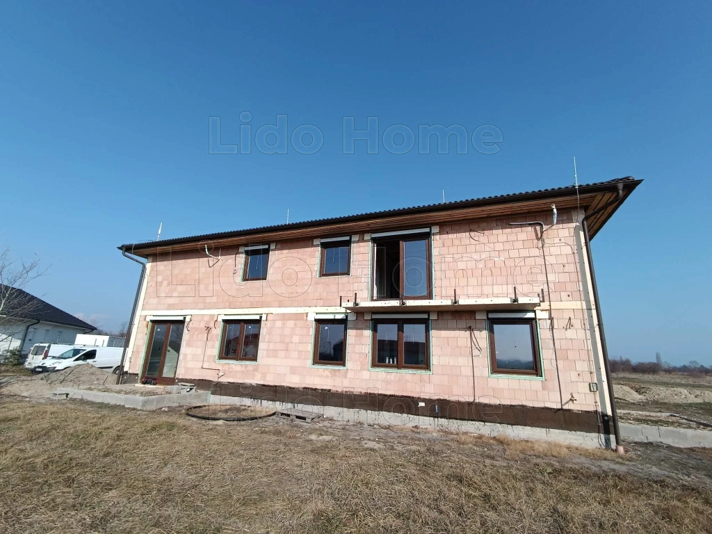 For sale brick flat, Szántód