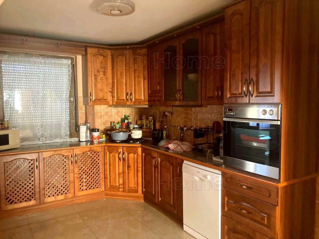 Eladó Iregszemcsén azonnal költözhető 4 szobás családi ház