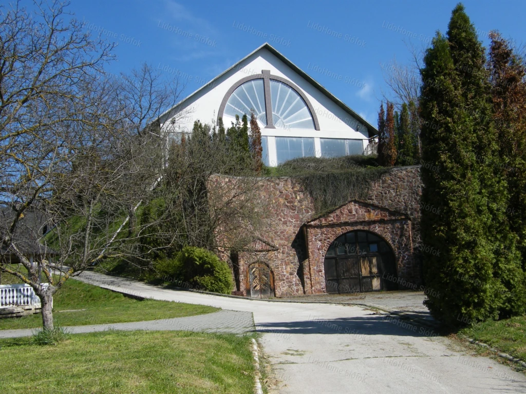 For sale house, Nyim