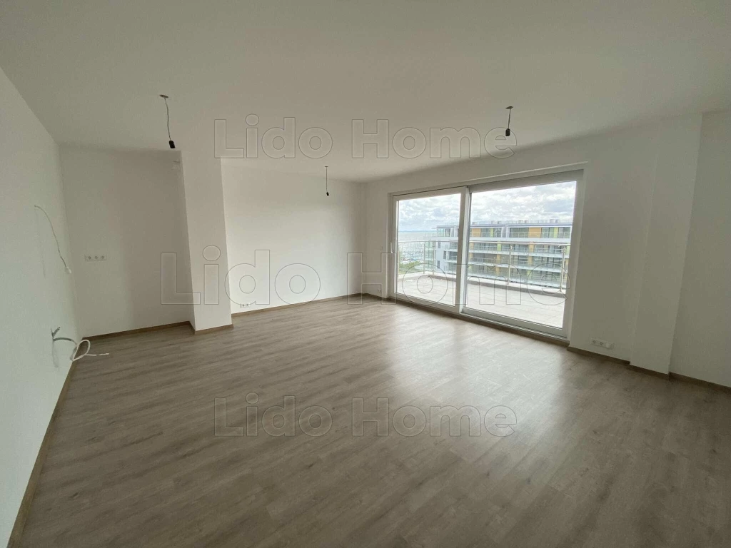 Siófok, Ezüstparton panorámás lakás eladó!