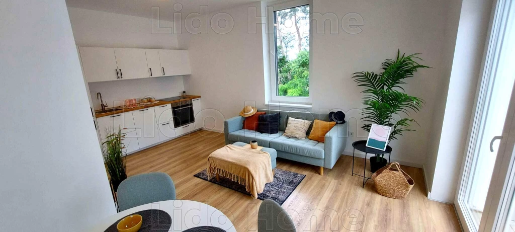 Részpanorámás 1. emeleti lakás Balatonszárszón