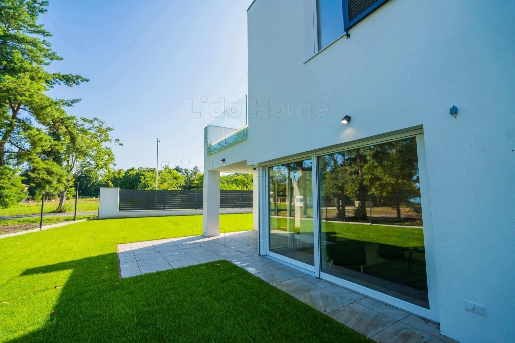 Igényes lakás a Balatonnál eladó