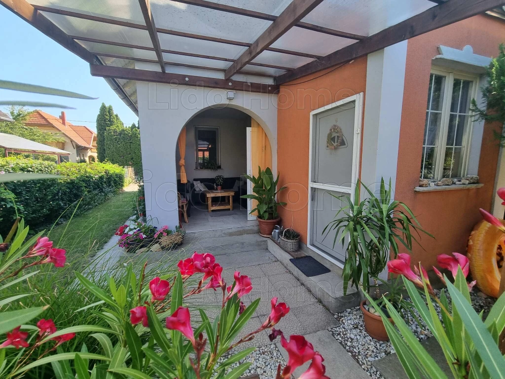 Földszinti lakás Széplakon kis kerttel eladó!