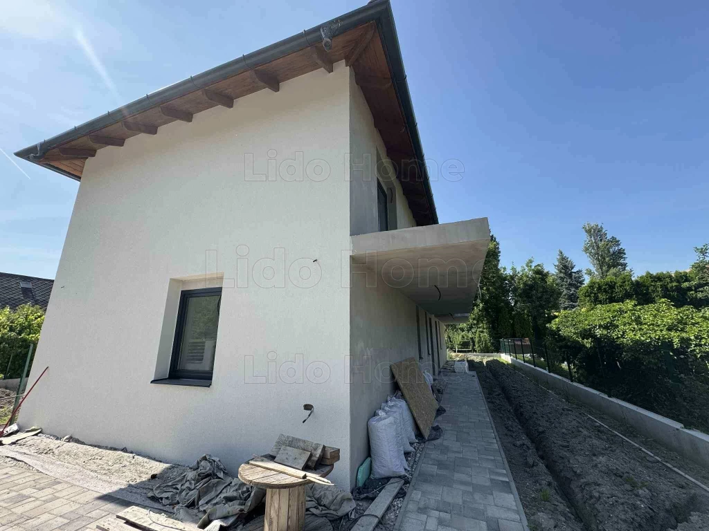 Eladó téglalakás Siófok Ezüstparton!