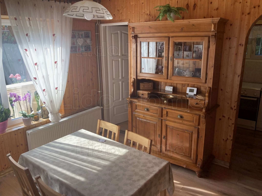 Vízközeli részpanorámás ikerház eladó Zamárdiban