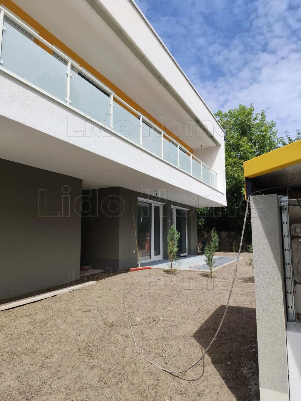 Zamárdiban új építésű földszinti luxuslakás