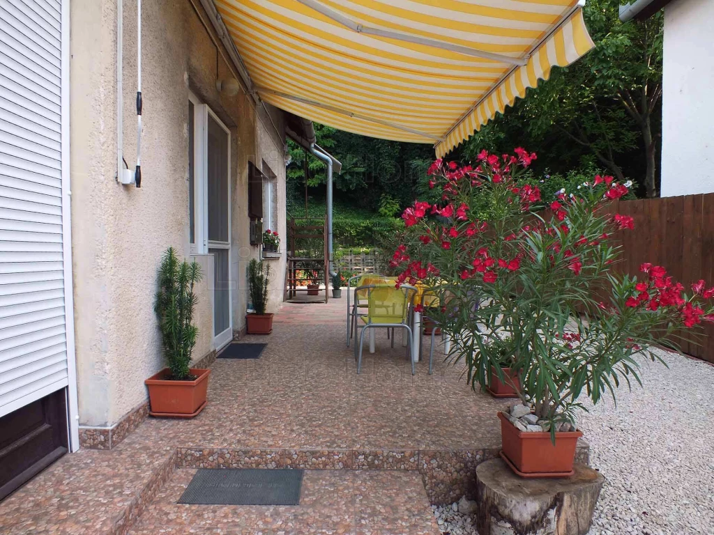 6 lakásos lakóépület Zamárdiban eladó