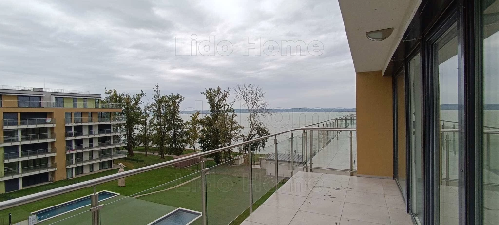 Siófok Ezüstparton panorámás lakás eladó!
