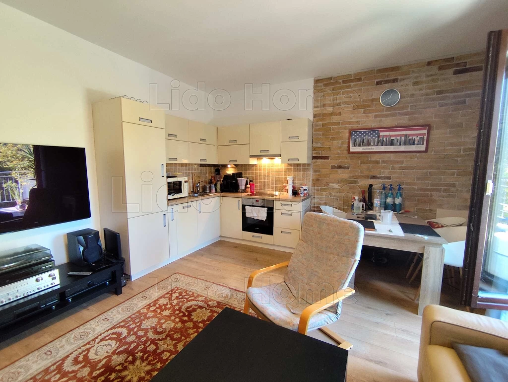 Penthouse lakás Zamárdiban