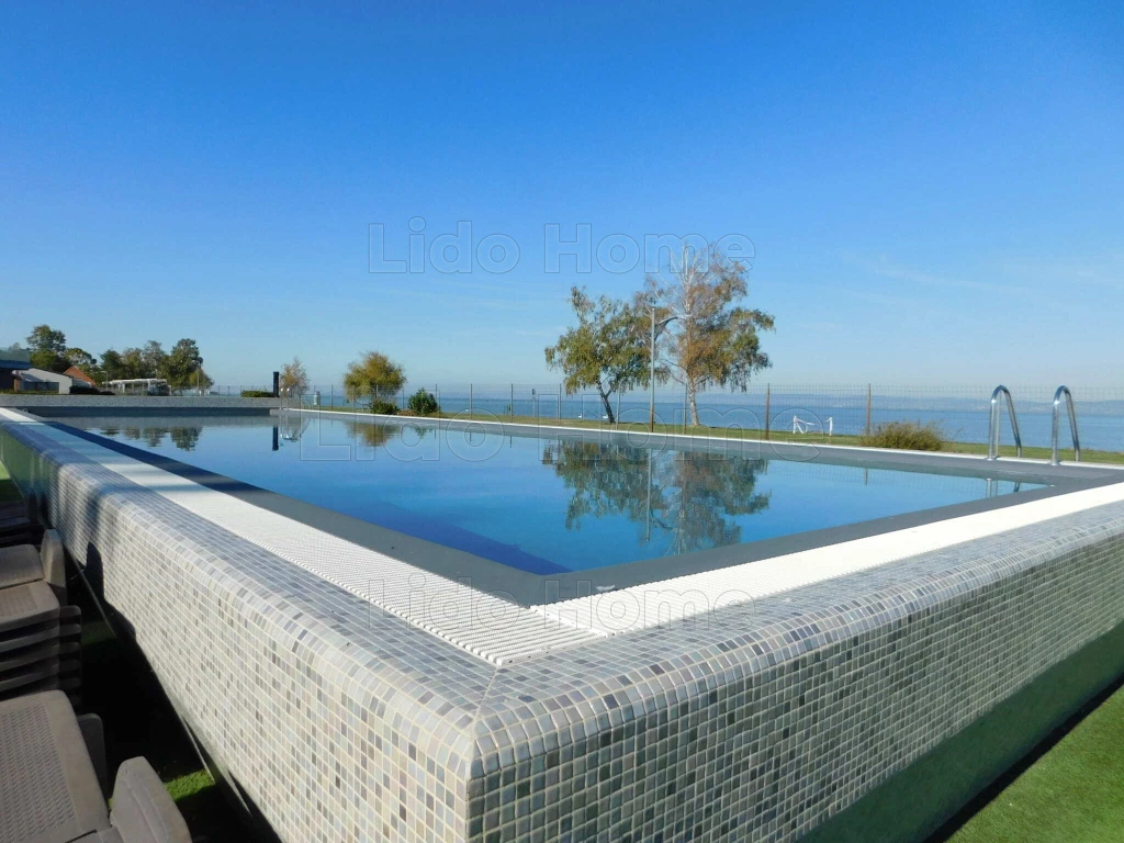 Siófok Aranyparton közvetlen vízparti exklusív prémium lakberendezett tégla lakás