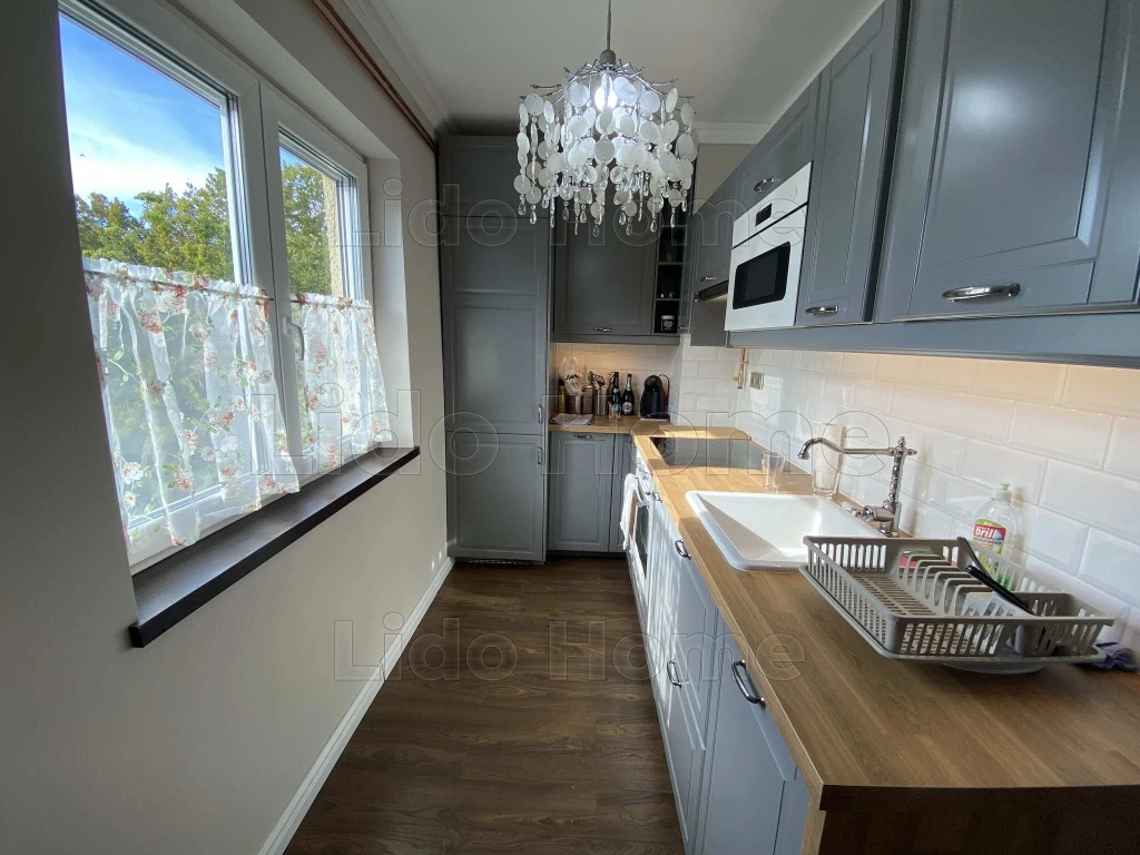 Siófok, Belvárosában felújított téglalakás eladó!